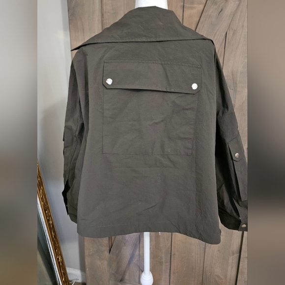 BY.DYLN Zach Utility Nylon Jacket in Coal/olive green. Size Small - Picture 16 of 16
